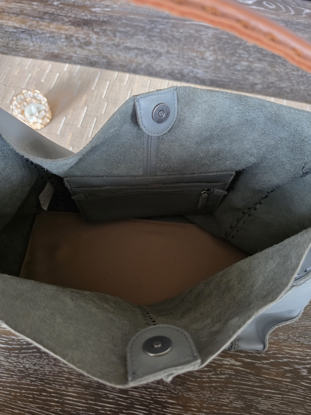 The Sak Soft Blue Los Feliz Large Leather Tote with Contrast Tan Handles - Picture 3 of 5